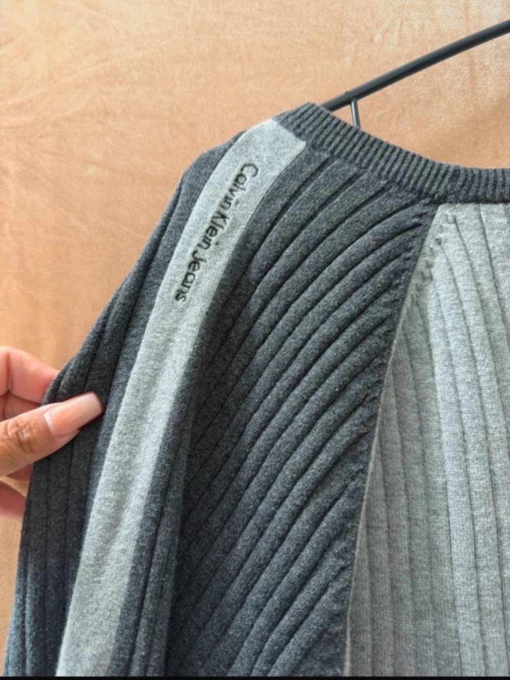 Calvin Klein Jeans Men’s Two-Tone Gray Ribbed Crewneck Sweater